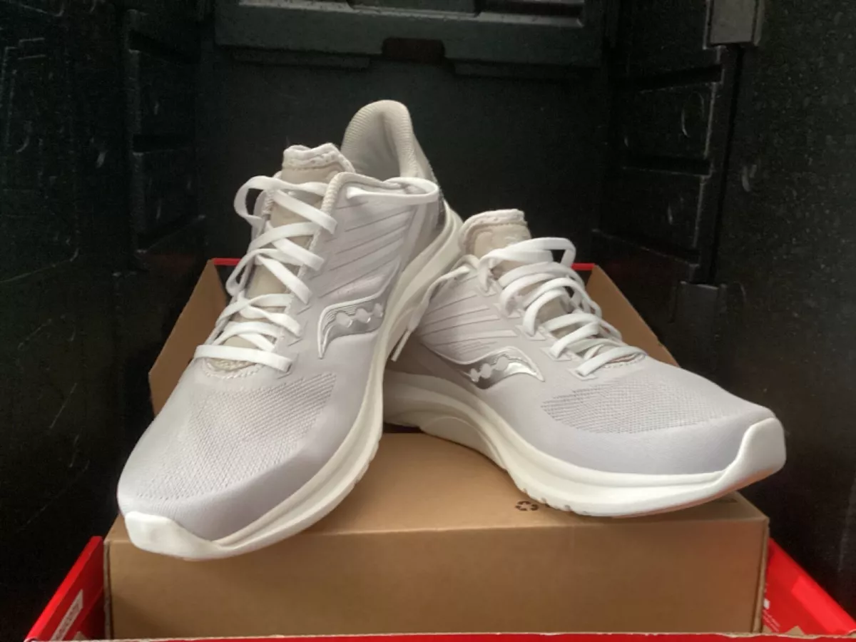 Saucony natural store running shoes