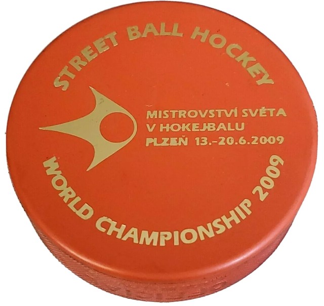2009 WORLD 🌎 CHAMPIONSHIP STREET BALL HOCKEY PUCK INGLASCO MADE IN 🇸🇰 ORANGE eBay