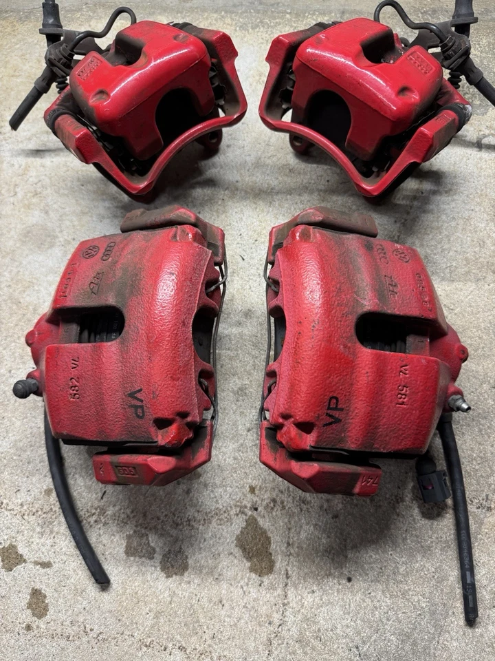 Juego de portadores de pinzas de freno delanteras y traseras MK5 2006-2010 Volkswagen Jetta GLI OEM Foto 4 de 4