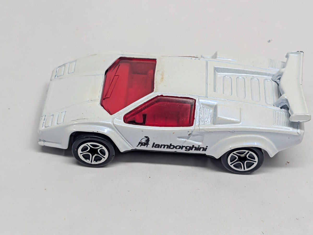 1985 Matchbox Lamborghini Countach LP500S Pearlescent White/Red