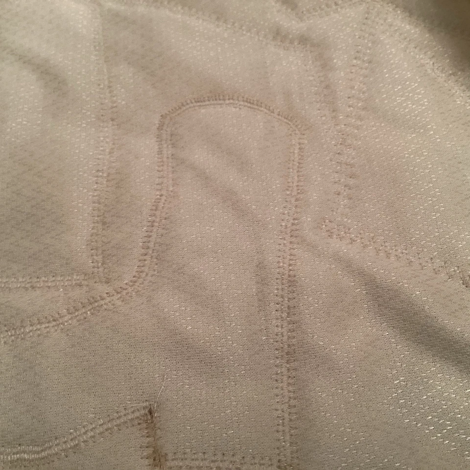 Bandana acolchada hecha a mano de arte popular y franela cubierta de asiento de inodoro y tanque de inodoro Foto 4 de 4