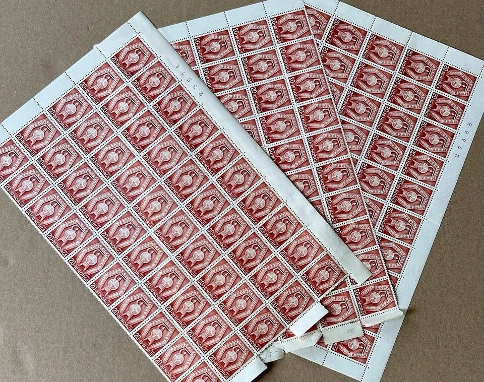 Noruega 1944 Semi-Postal 20+30 øre Rojo Carmín - Lote de 3 Hojas Completas MNH Foto 2 de 4