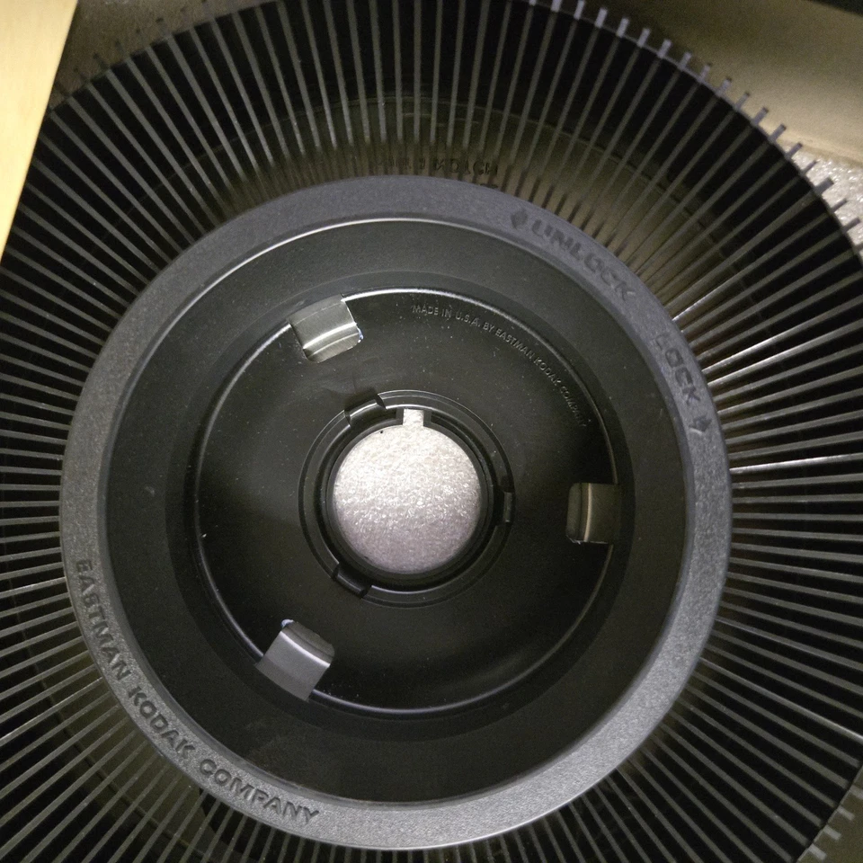 Lot of 3 Kodak Carousel 140 Slide Trays Transvue 35mm w/Boxes & 2 Index Cards - Image 2 of 4