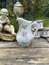 Pichet, pot à lait - Haviland, Limoges - Modèle églantine ? Forme torsadée