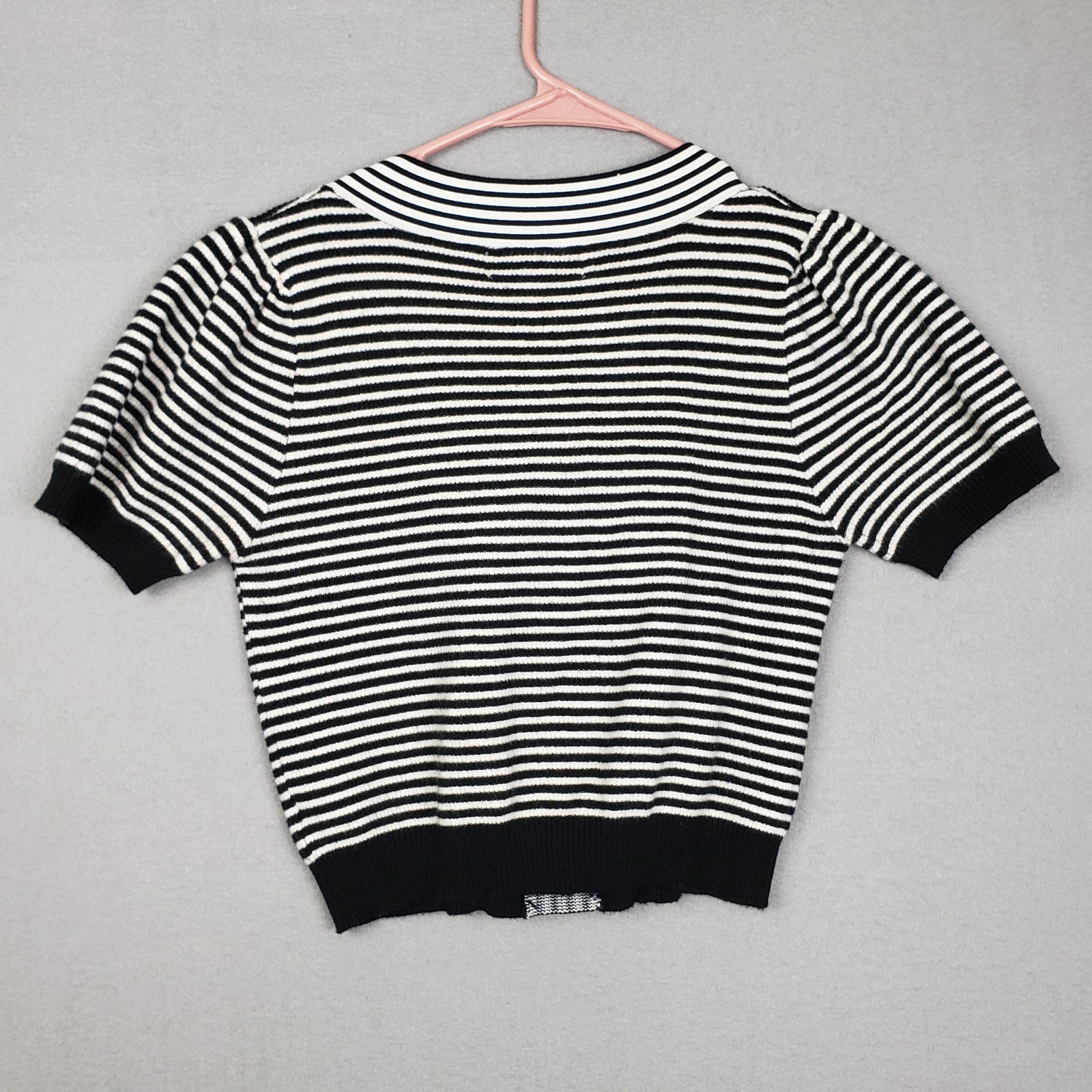 Threaded Leaf Size S Bow Front Sweater Black Whit… - image 2