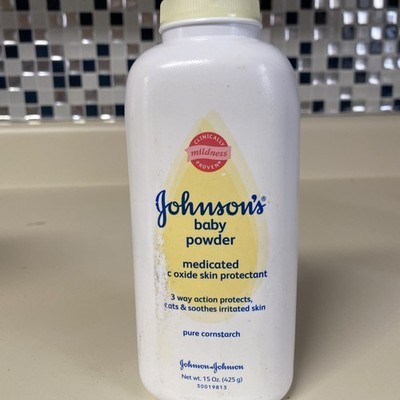A Johnson's Baby Powder Medicated Zinc Oxide 15 Oz Cornstarch Sealed 2011 Rare