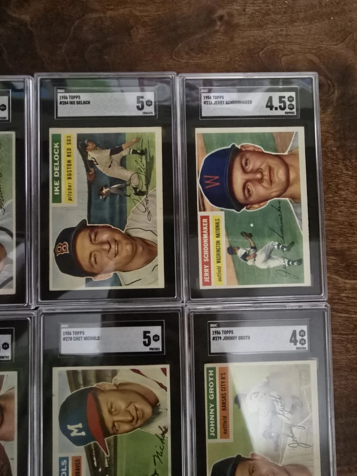 Lote de 33 tarjetas con clasificación SGC Topps 1956 trasero gris Foto 3 de 4