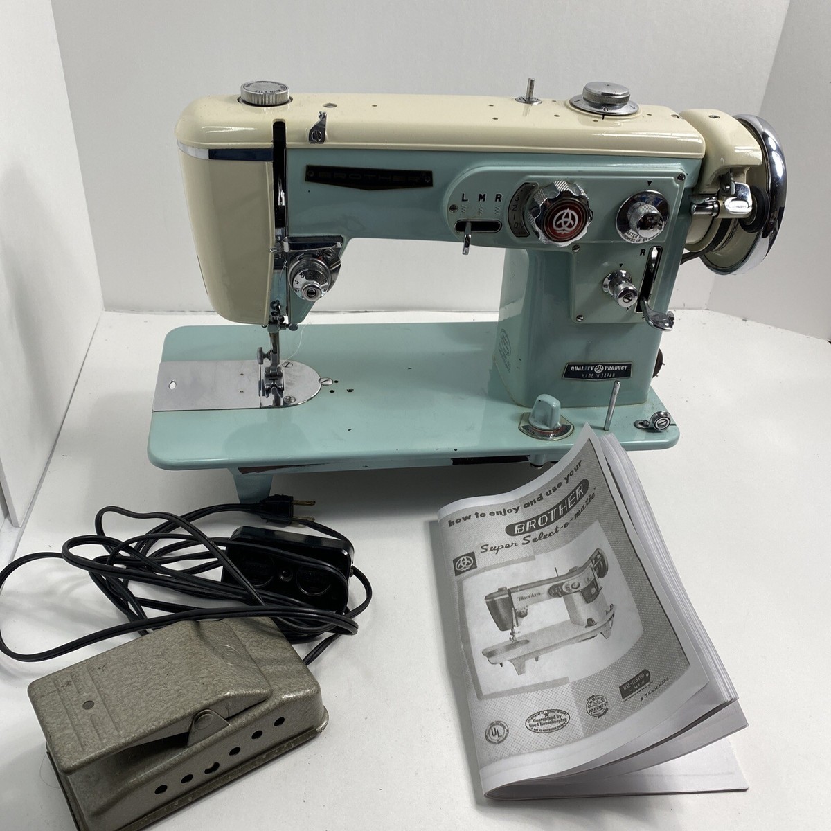 Brother Select-o-Matic 1950s Sewing Machine + Foot Peddle & Video