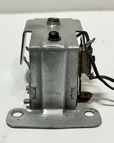 Original Postwar Lionel F-3 ? Diesel Locomotive Horn, Bracket and Relay - Picture 4 of 13