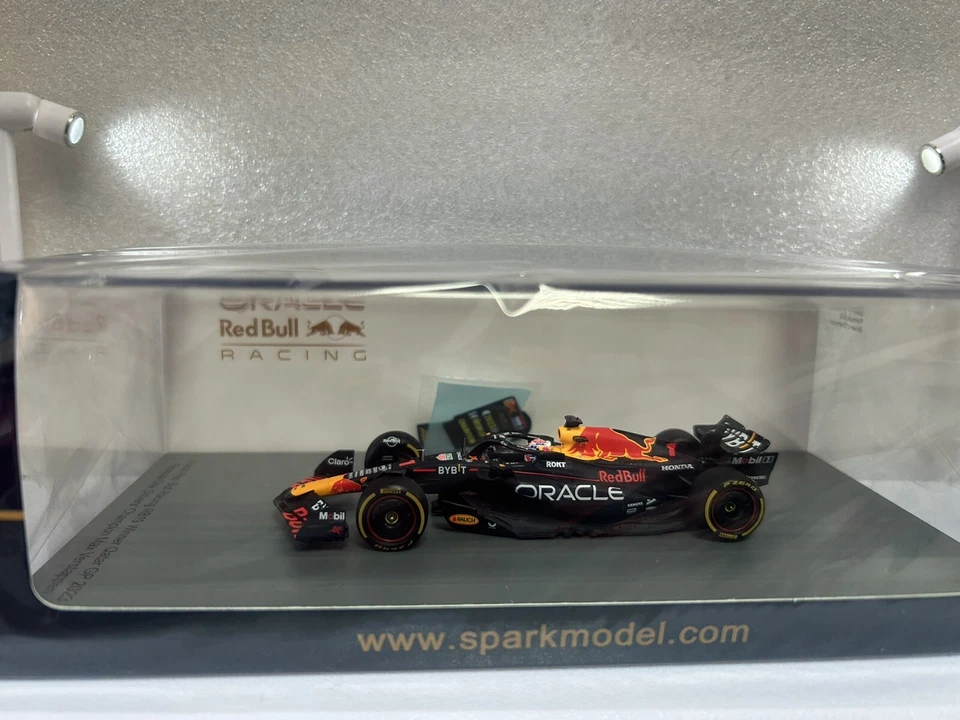 Spark 1/43 Max Verstappen Red Bull RB19 World Champion Qatar GP 2023 - Imagen 2 de 4