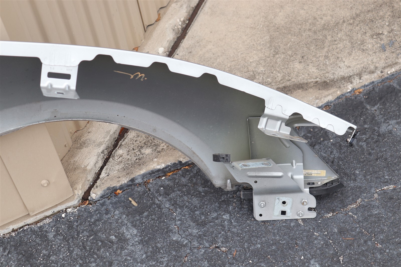 14-18 MASERATI GHIBLI Fender Modguard Driver Left LH *LOCAL PICK UP ONLY*