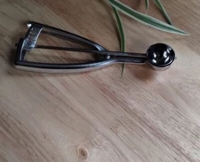 Vollrath 47161 S/S 3/8 Oz. / #100 Squeeze Disher / Scoop