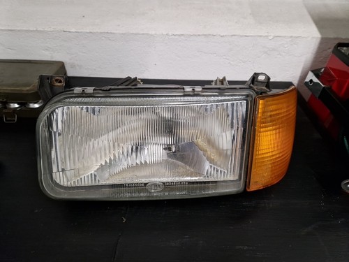 VW PASSAT Frontscheinwerfer vorne links mit Blinker  B3, 35I Hella 133 479-00