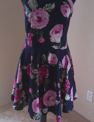 B DARLIN BLUE FLORAL HALTER DRESS SLEEVELESS SIZE 7/8 - Picture 3 of 5