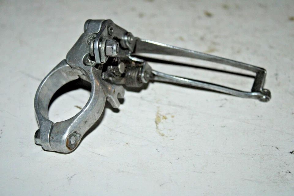 Câmbio dianteiro Suntour a-3000 vintage 31,8 mm puxador inferior prata MTB remetente dos EUA - Imagem 4 de 4