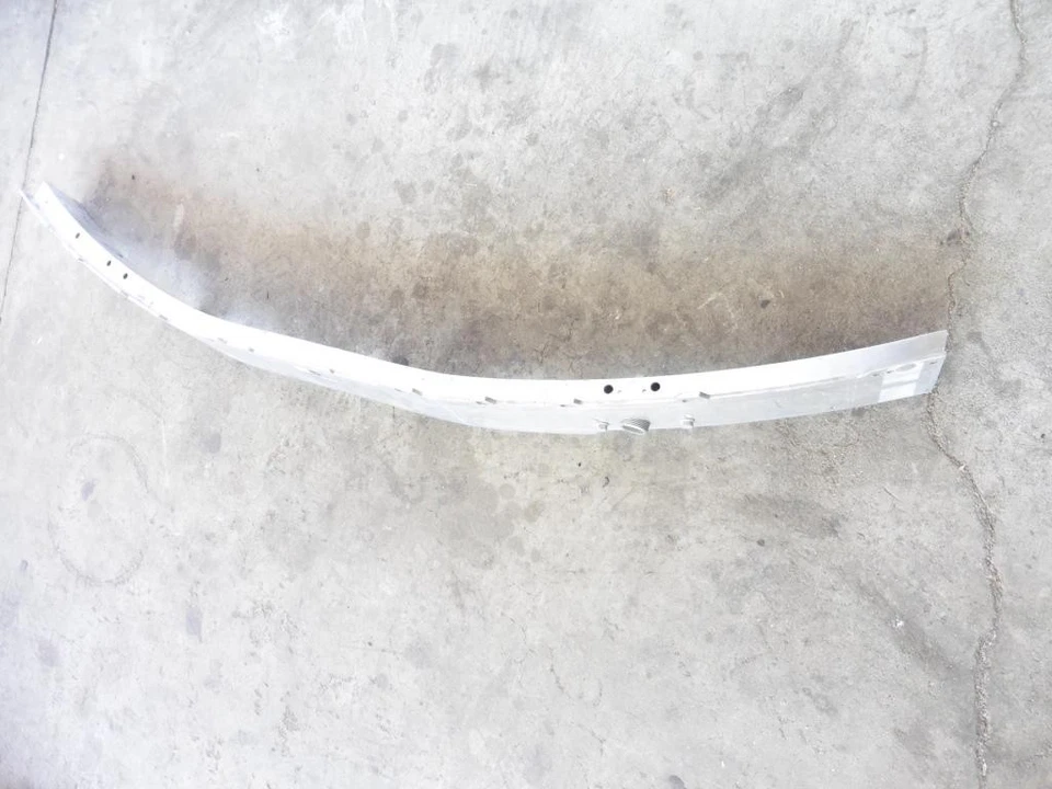 Barra de impacto de reforço de para-choque dianteiro Mercedes Benz C300 2015-2018 2056202034 original de fábrica - Imagem 3 de 4