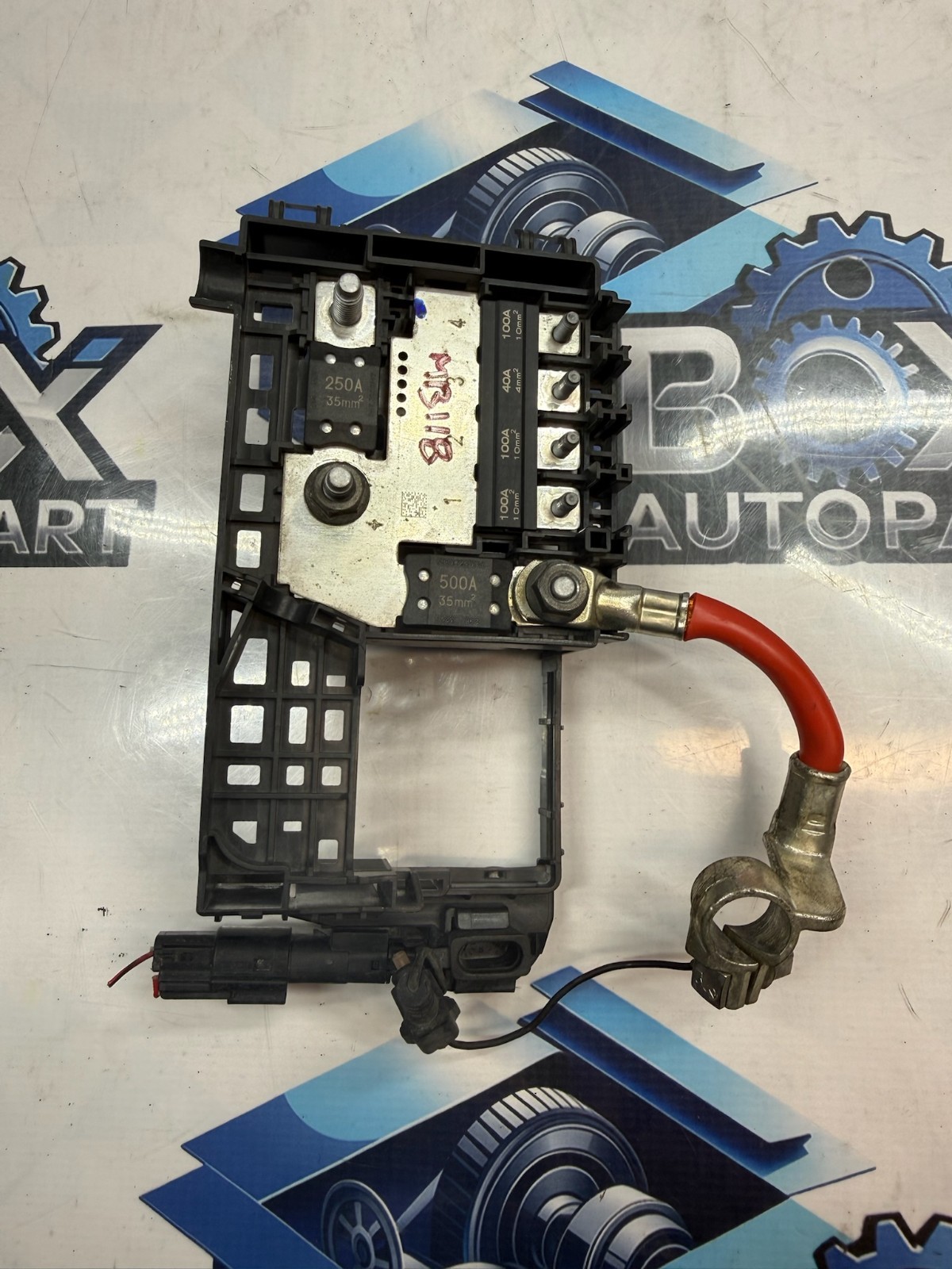 2018-2020 Chevy Equinox Junction Block Battery Fuse Relay Box 84237808 OEM