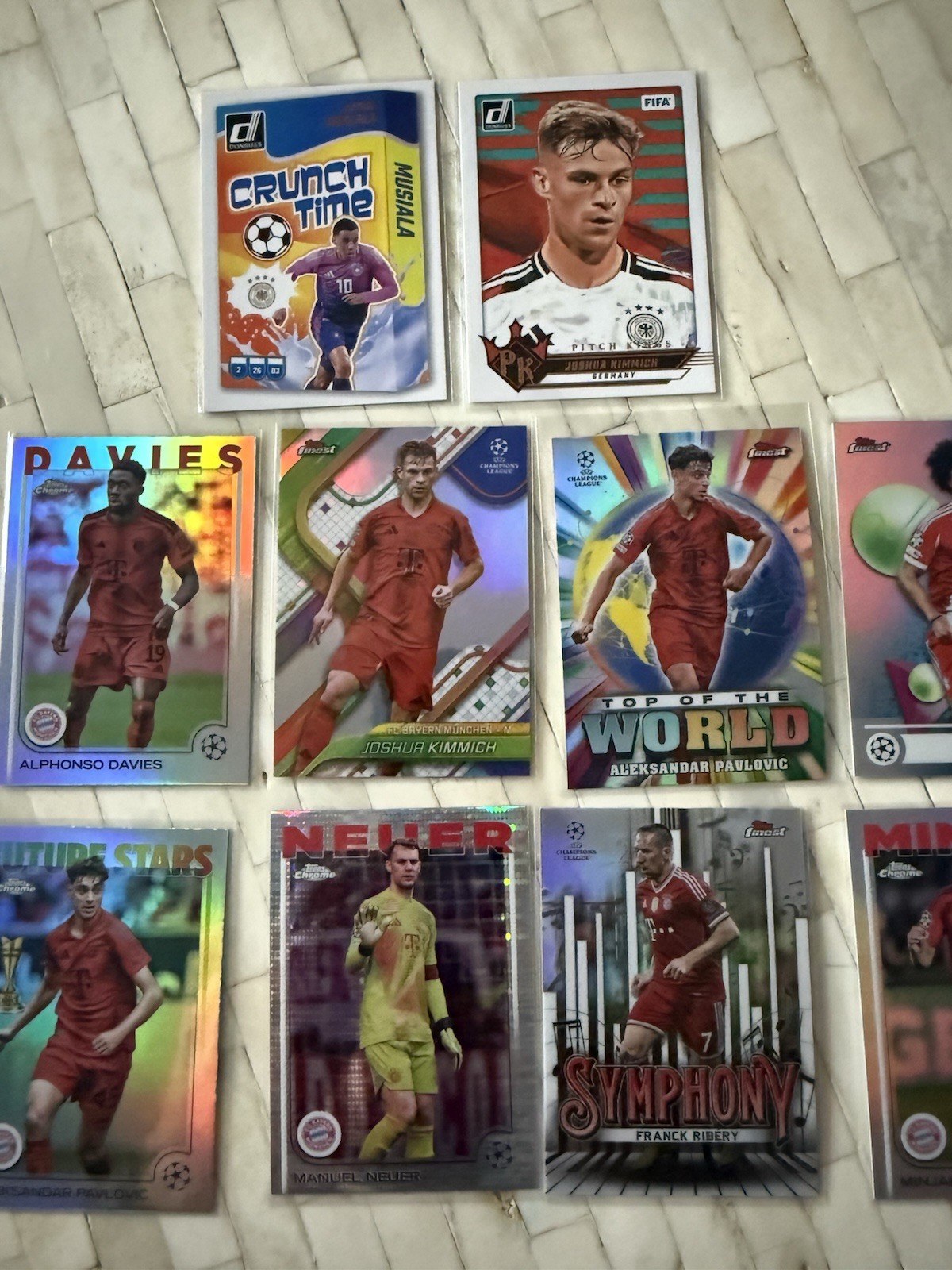 Topps/Panini Bayern Munich 10 Card Soccer Lot With Inserts/Parallels Refractors view 2