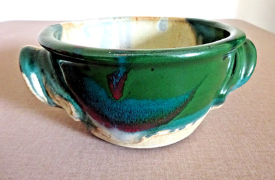 VINTAGE HANDMADE STUDIO THROWN CLAY BOWL W/ HANDLES, 6.5'', SIGNED