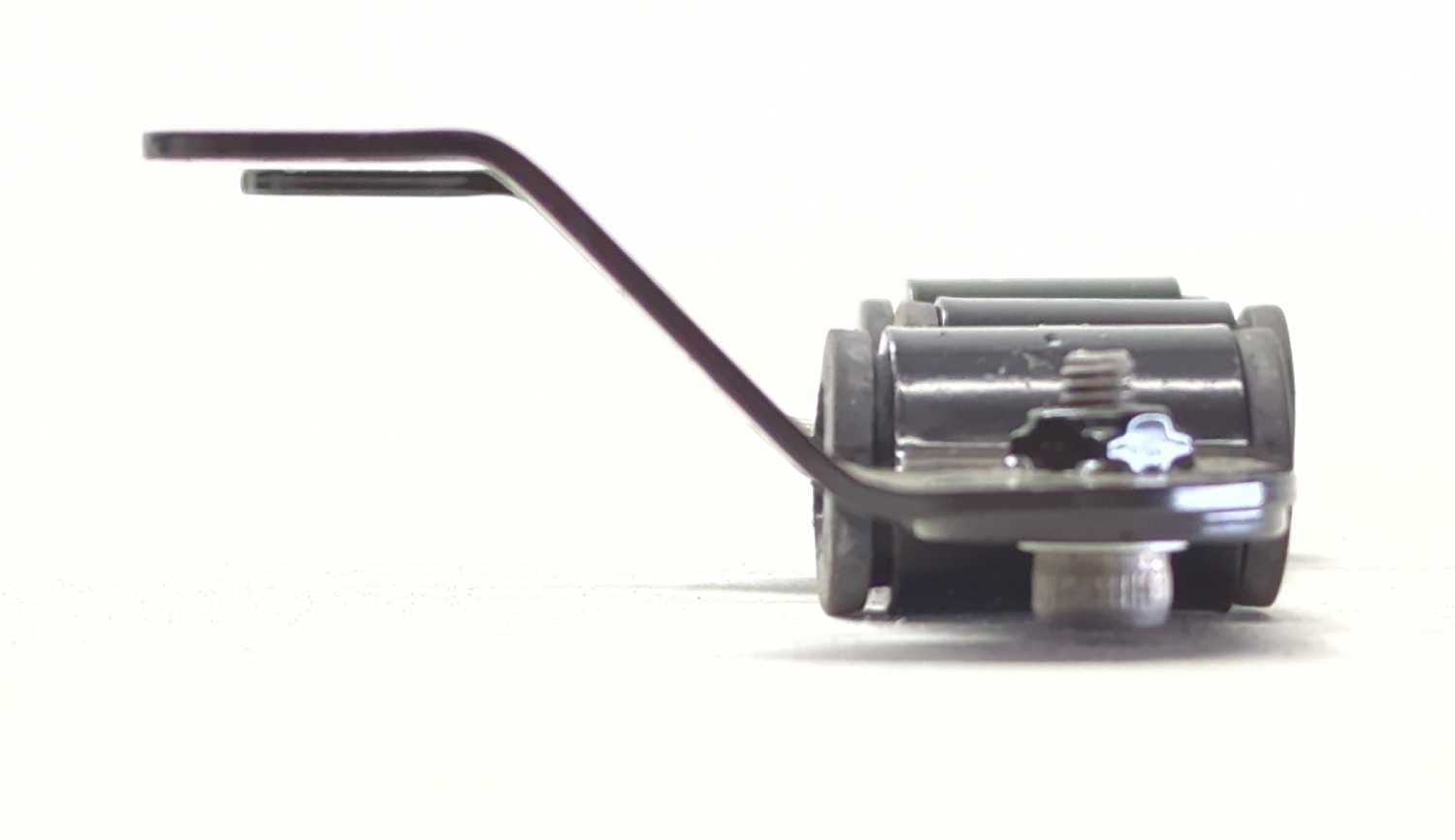 New OEM genuine Mercedes Bracket Pressure Lines 2005-2009 McLaren SLR 1994600135