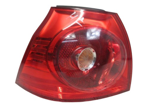 Rückleuchte Rücklicht aussen links passt für VW GOLF V (1K1) 1.4 FSI 1K6945095E