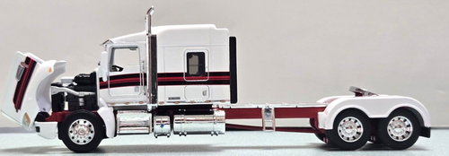 DCP White& Red W/stripes Kenworth T660 72" Sleeper tractor 1/64 New no box - Picture 4 of 5