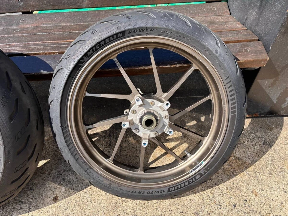 Juego de ruedas delanteras y traseras Suzuki GSX1300R Hayabusa GX72A GALESPEED bronce TIPO-R Foto 2 de 4