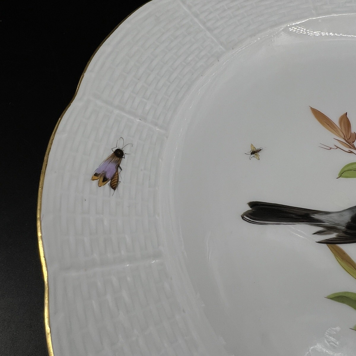 MEISSEN 装飾皿 2009年 Land des Lächelns Antique Meissen Crossed Swords Bird Bugs Hand Painted Porcelain