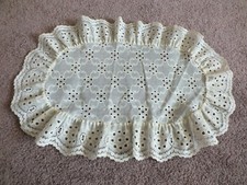 Collectible Beautiful Lace Doily Table Linen Off White 14 x 9 1/2" CUTE