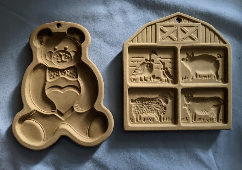 2 VTG Pampered Chef Cookie Art Barnyard Friends Teddy Bear Cookie Molds Press