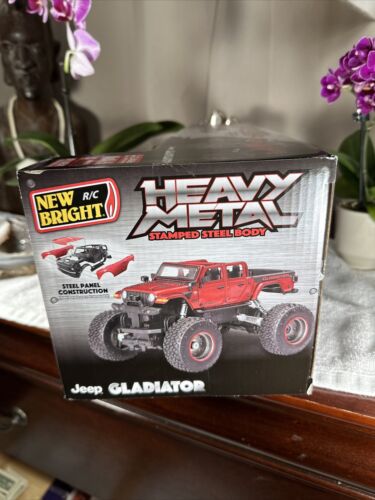New SEALED Bright Heavy Metal 4x4 Jeep Gladiator Steel Body 1:18 Scale RC Truck - Picture 6 of 8