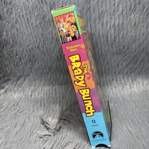 The Brady Bunch Volume 1 VHS Tape 1995 w/ 1969 Premiere, Paramount Pictures - Picture 3 of 8