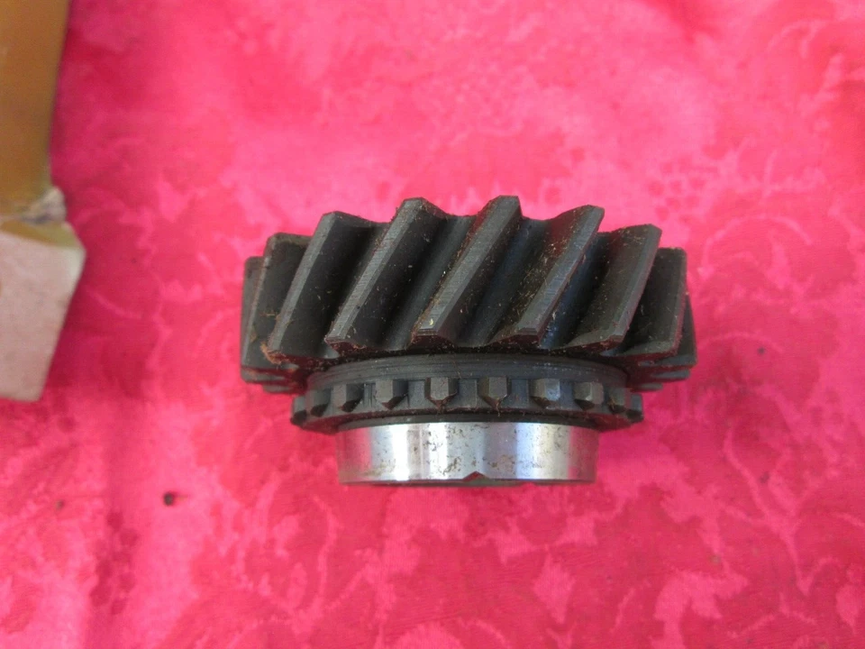 NOS WT-280-11A 1962-66 FALCON, COMET AND FAIRLANE TRANSMISSION GEAR - Image 4 of 4