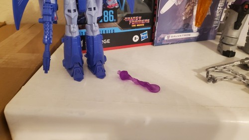 Transformers Legacy Galvatron, Kingdom Cyclonus & Studio Series 86 Sweep - Picture 3 of 8