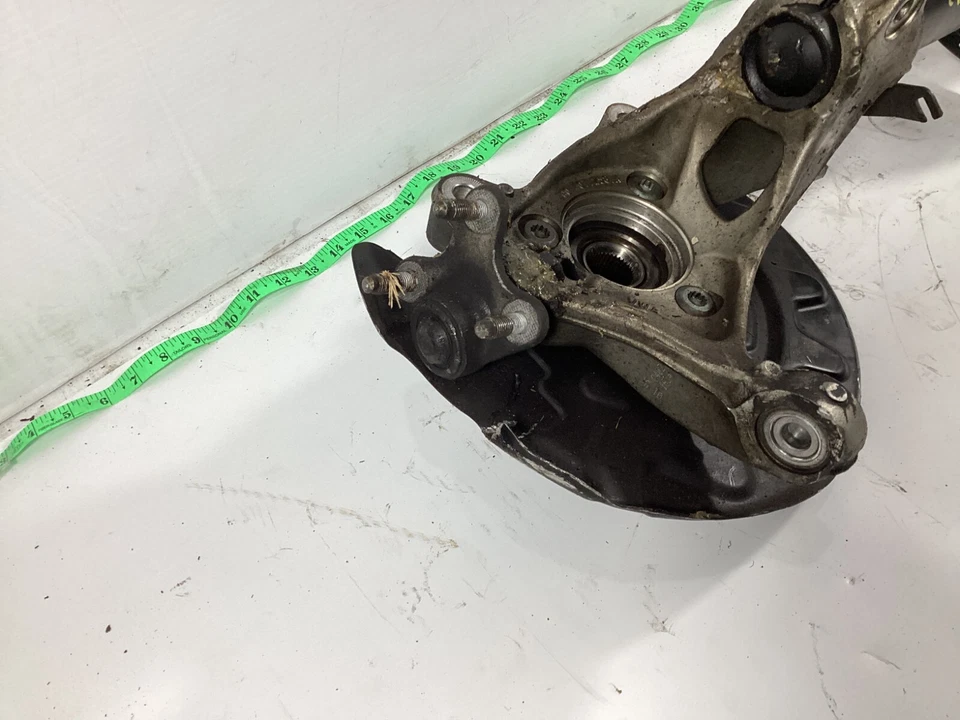 Amortiguador delantero AUDI A3 2015-2020 con husillo de nudillo 5Q0413031EL OEM. Foto 4 de 4