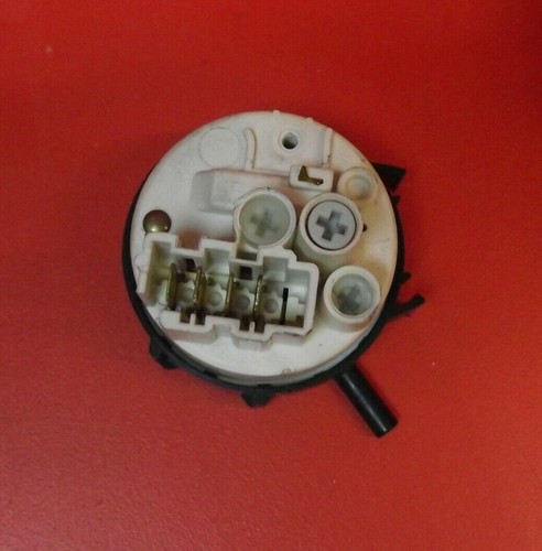 Waschmaschine CANDY GOF462-80 Wasserdruckschalter