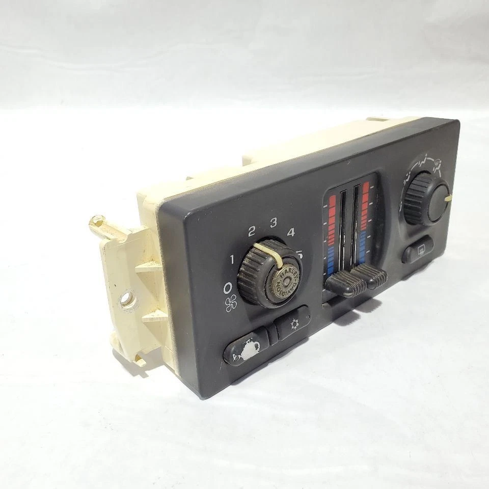 2003 2004 Chevrolet Silverado 2500HD controle de temperatura CA estendido fabricante de equipamento original - Imagem 2 de 4