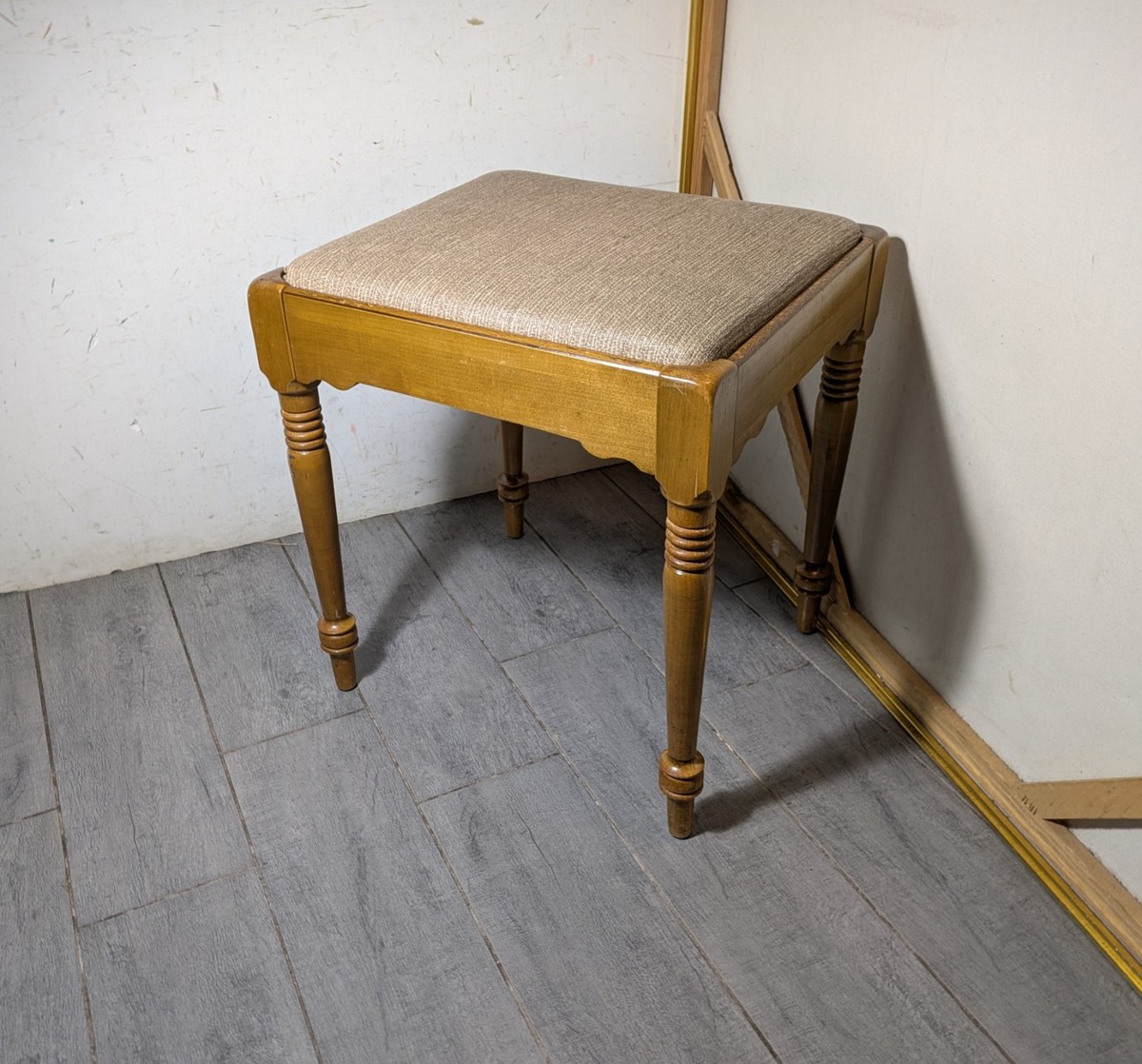 Vintage Rustic Country Colonial MCM Maple Wood Vanity Sewing Stool