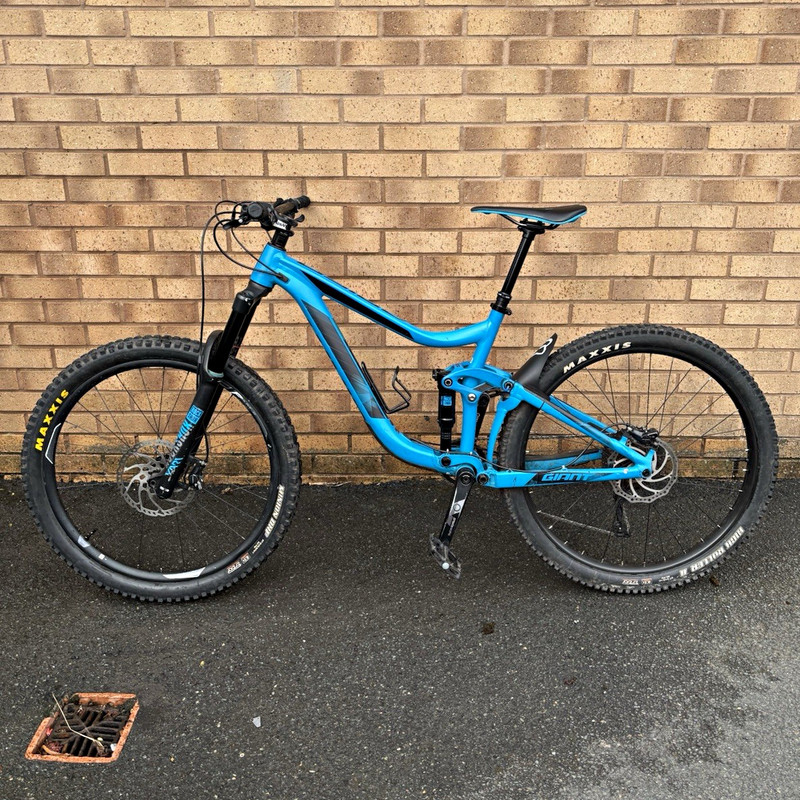 Giant Reign 2,  27.5in Wheels, M Full Suspension Enduro MTB