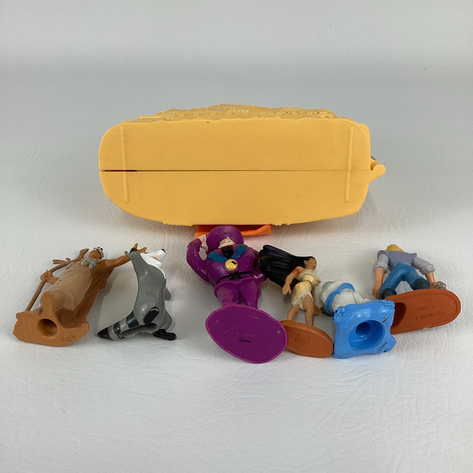 Disney Pocahontas Once Upon A Time Playset Percy Meeko Powhatan Vintage 1994 Toy