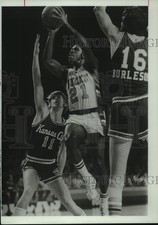 Press Photo Quinn Buckner at Bucks Versus Kansas City Basketball Game