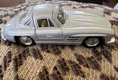 Burago Silver Mercedes-Benz 300 SL 1954 1/24, Condition Good See Pics !