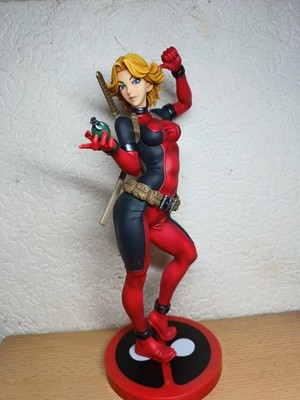 Lady Deadpool Figurine Statue PVC Gebraucht Marvel Super Hero