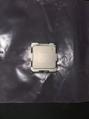 Intel Xeon W-2223 Workstation Prozessor (3,9GHz, 4 Kerne, LGA 2066/Sockel R4) -