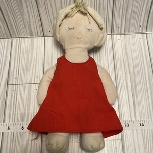 De colección Eden MUÑECA DORMIDA MUSICAL VESTIDO ROJO peluche cuerda gorro de ganso 9"