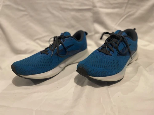 Brooks Men’s Running Shoes; 10.5 Levitate 5, Blue, lightly used