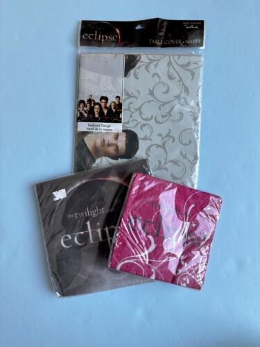 NEW TWILIGHT ECLIPSE LOT OF PARTY SUPPLIES- TABLE COVER AND NAPKINS