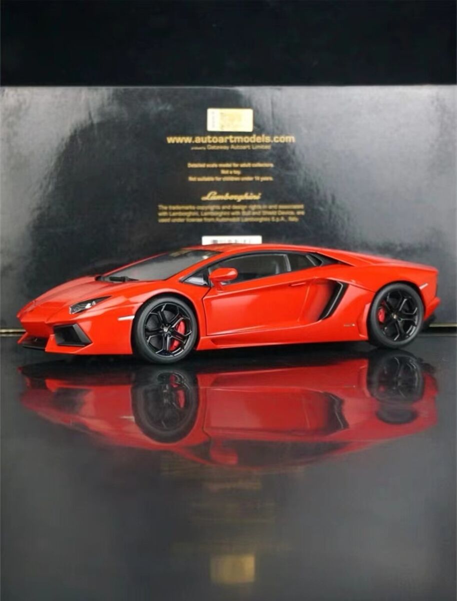 RARE* 1/18 AUTOart LAMBORGHINI AVENTADOR LP700-4 (ROSSO RARE* 1/18 AUTOart LAMBORGHINI AVENTADOR LP700-4 (ROSSO