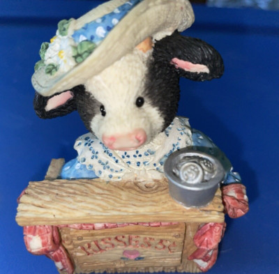MARYS MOO MOOS COWS NUMBERED 125695 SMOOCHES 1994