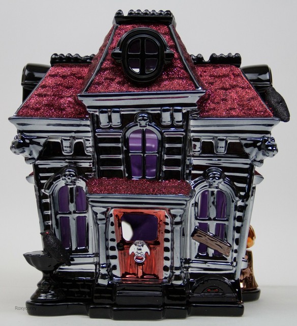 Halloween 2019 Bath & Body Works Haunted House Inn 3 Wick Candle Holder